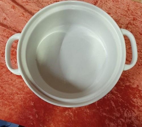 White fun element - white, dish