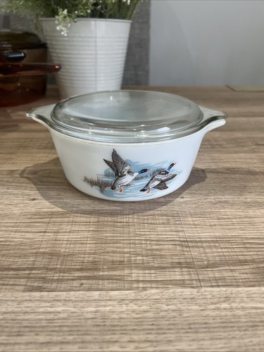 Vintage jaj pyrex wildfowl 508 - pyrex,