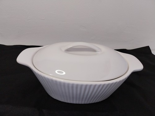 Yong white ceramic lidded - white,